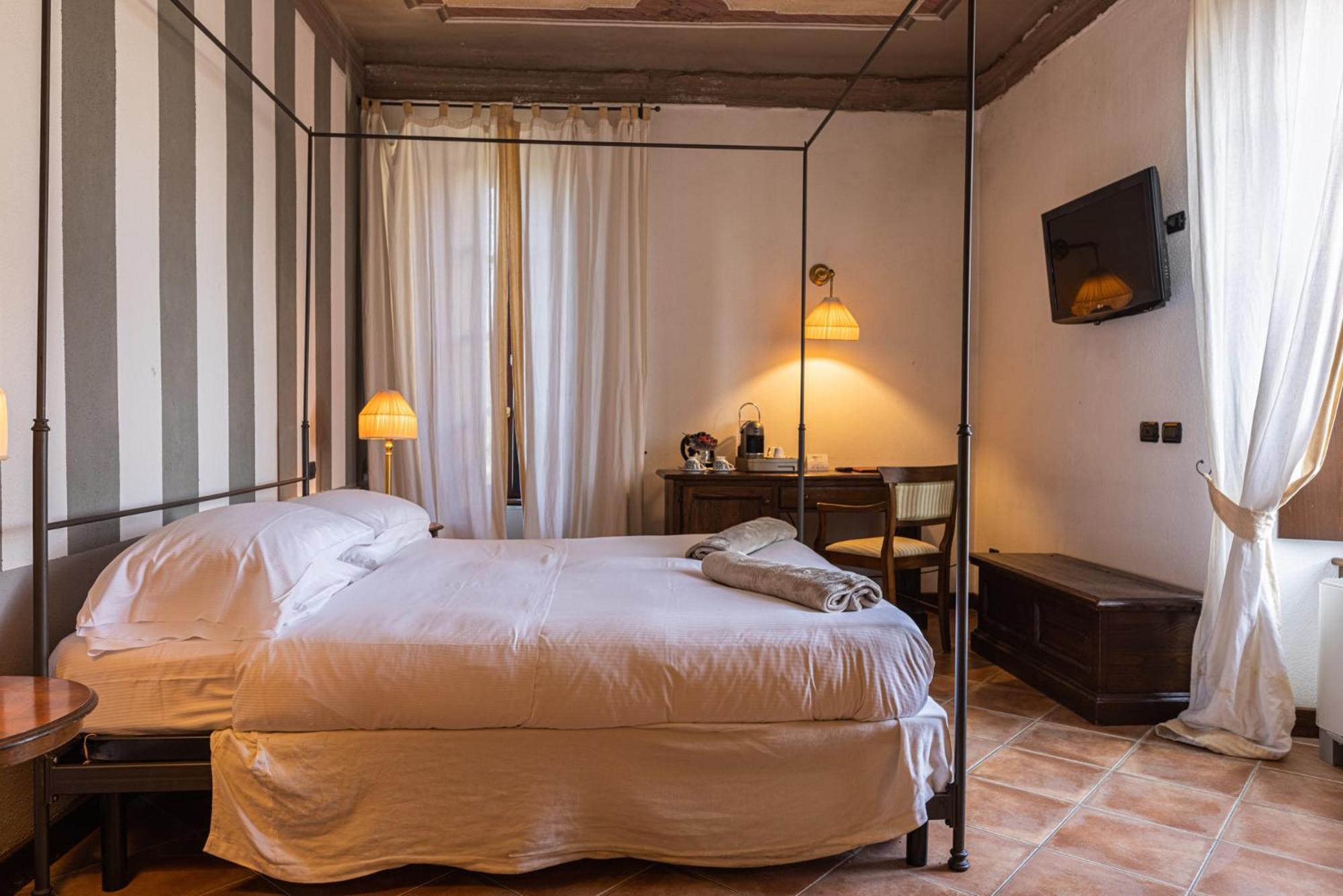 Al Castello Resort Sillavengo Eksteriør bilde