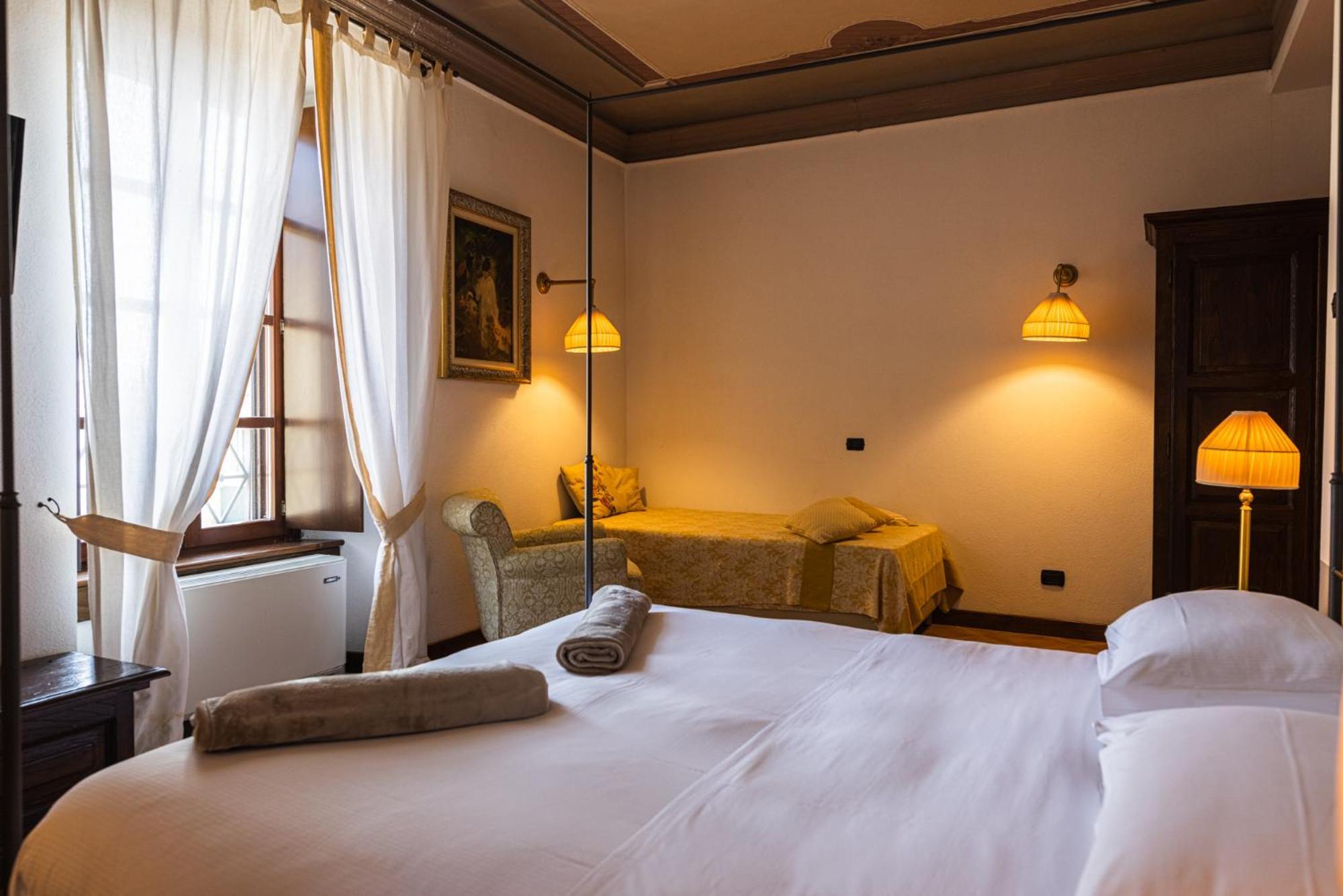 Al Castello Resort Sillavengo Eksteriør bilde