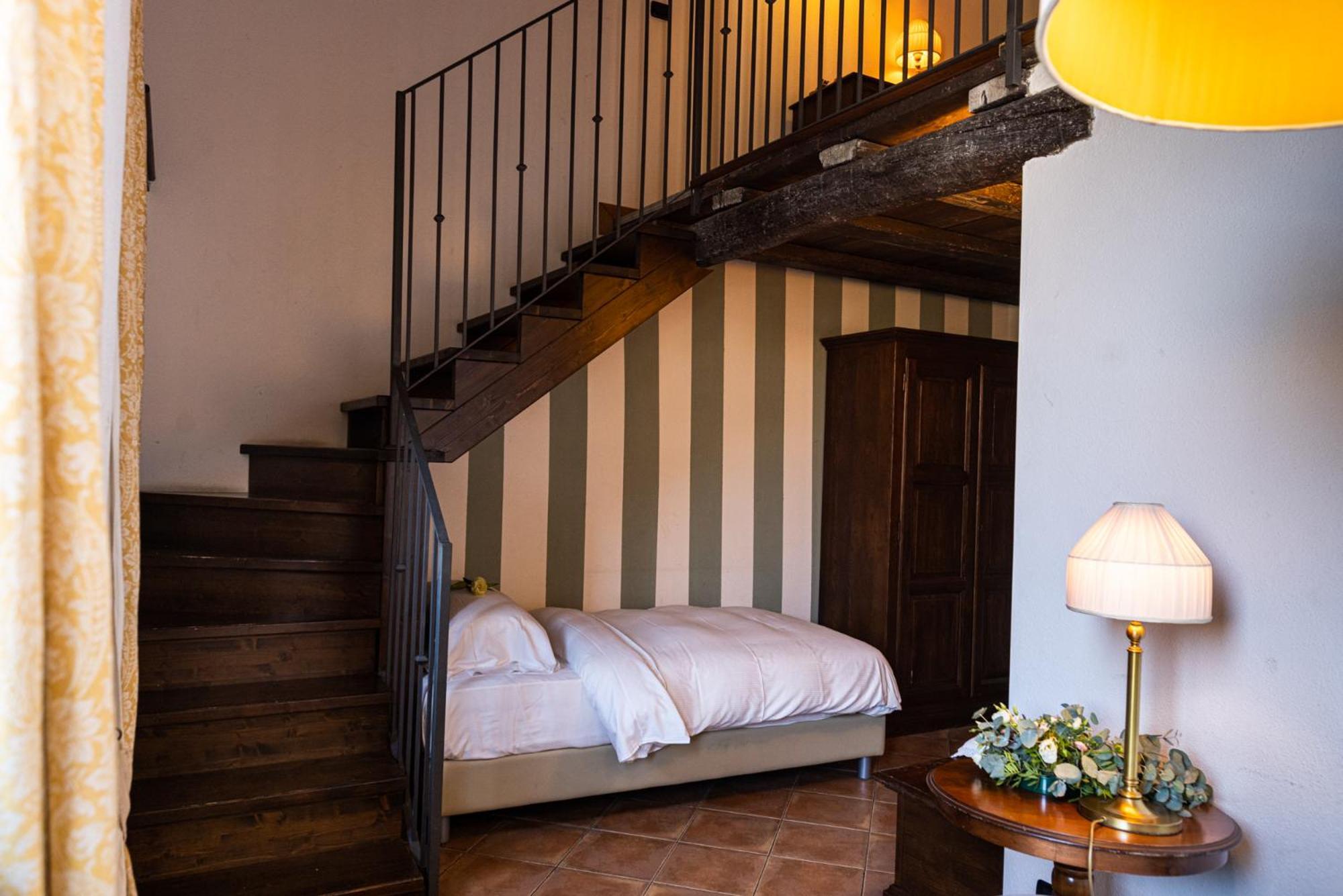 Al Castello Resort Sillavengo Eksteriør bilde