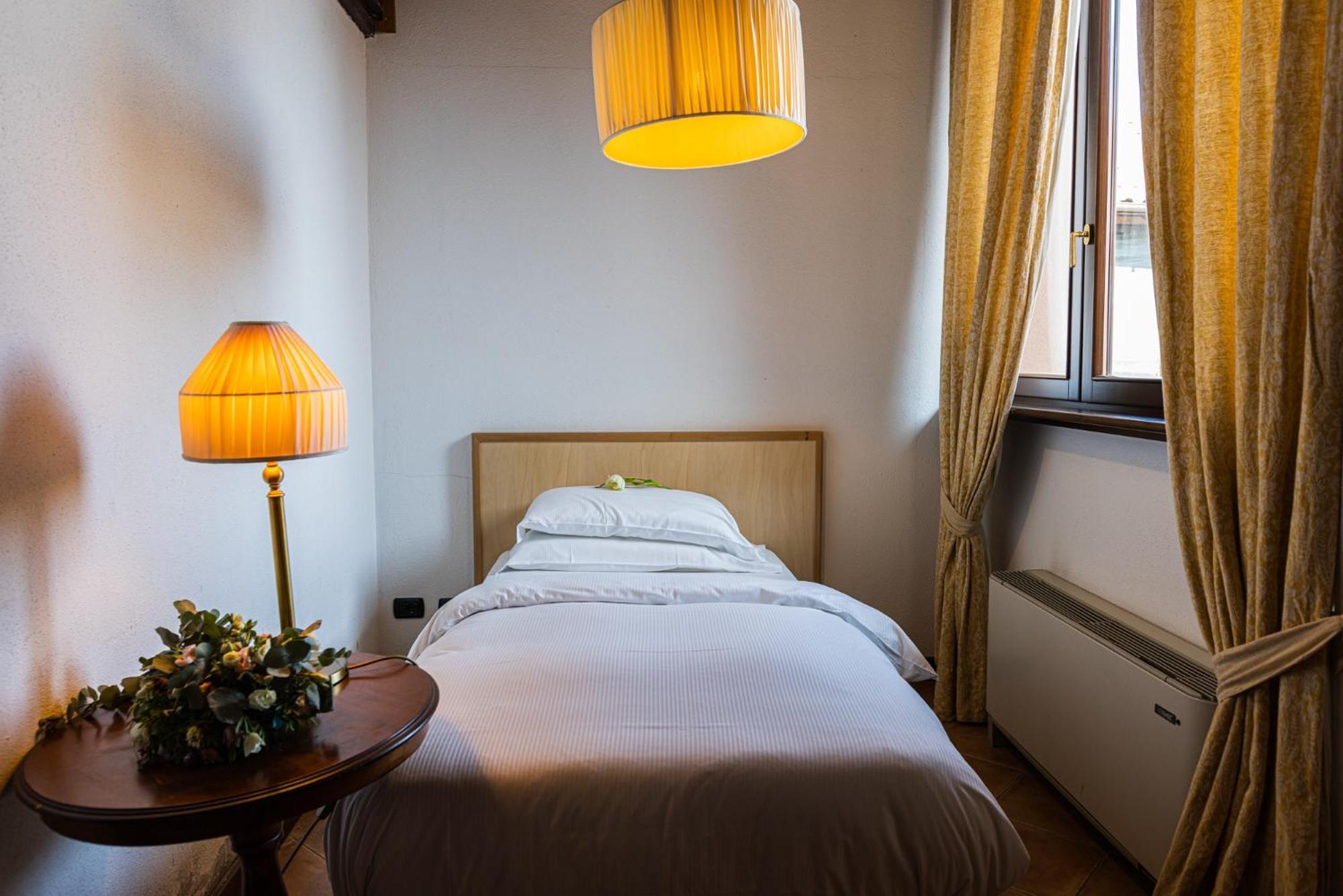 Al Castello Resort Sillavengo Eksteriør bilde