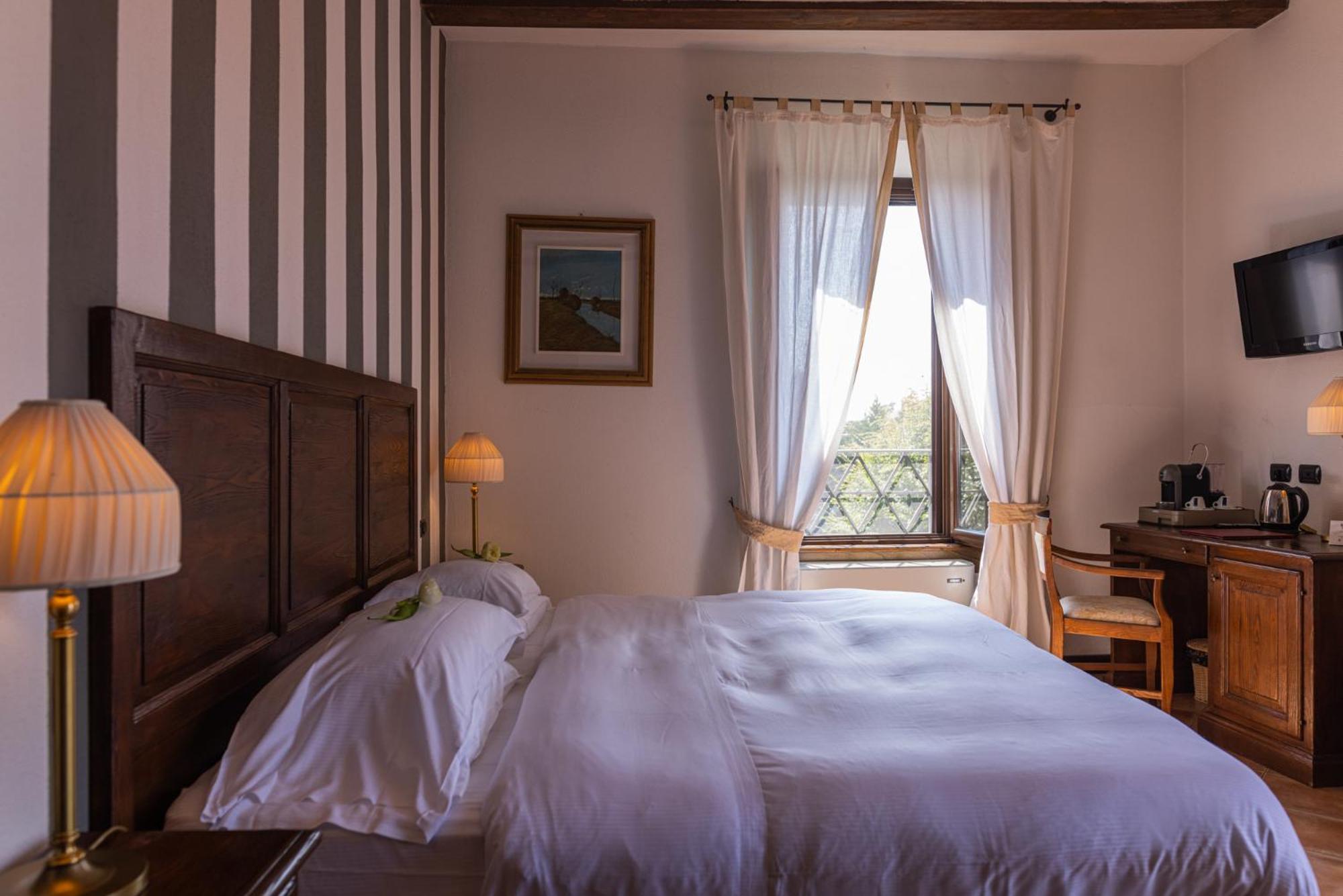 Al Castello Resort Sillavengo Eksteriør bilde